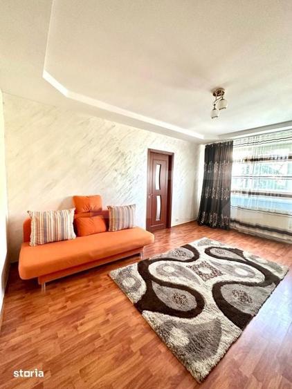 Apartament cu 3 camere semidecomandat în Teilor