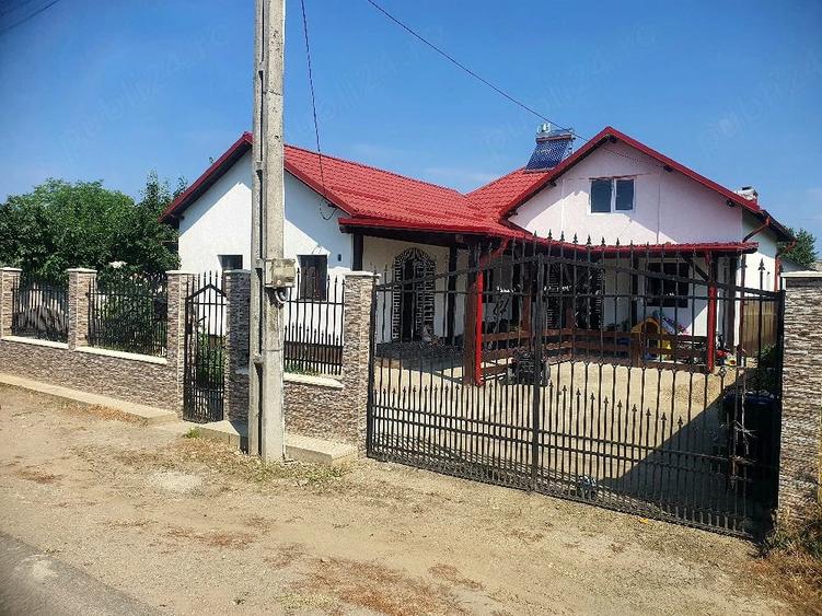 Casă cu Teren 525 Mp în Dragomirești