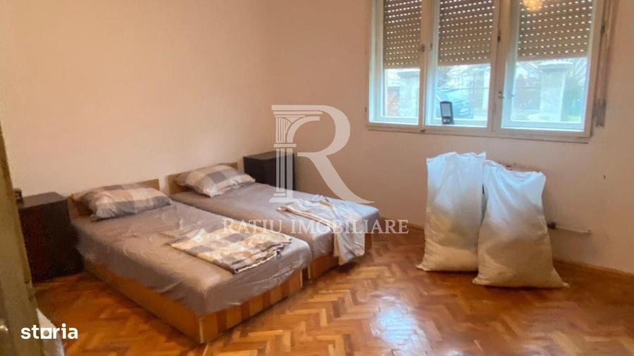Casă cu 4 camere în Santăul Mare