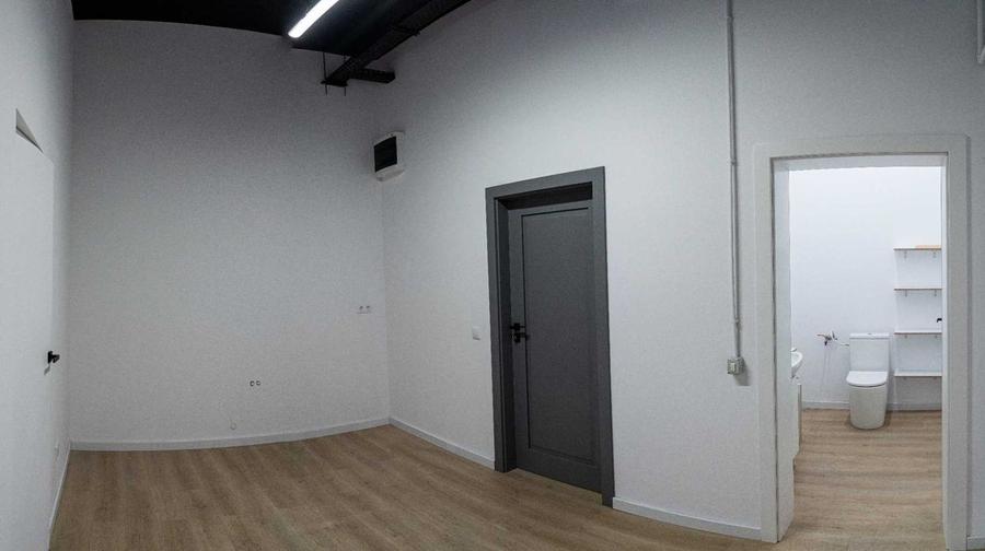 Spațiu comercial, de 75 mp, în Central
