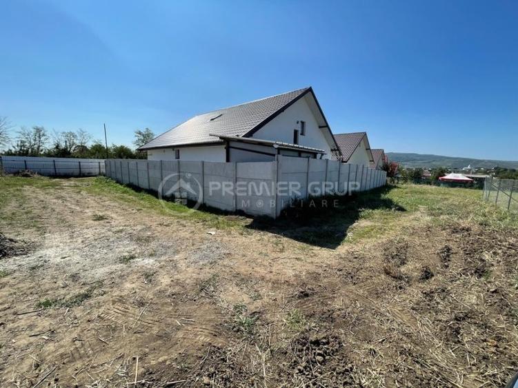 Teren Construcții intravilan de 1193 mp, în Holboca