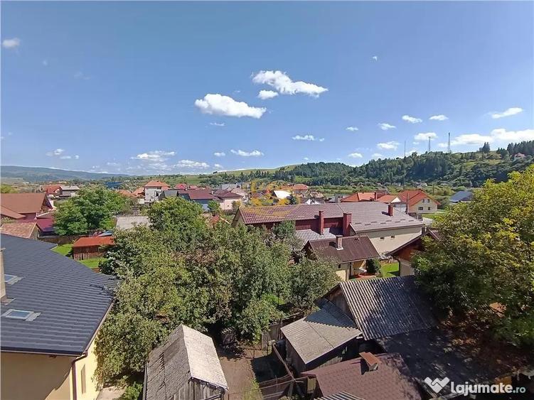 Apartament cu 2 camere decomandat în Toplița