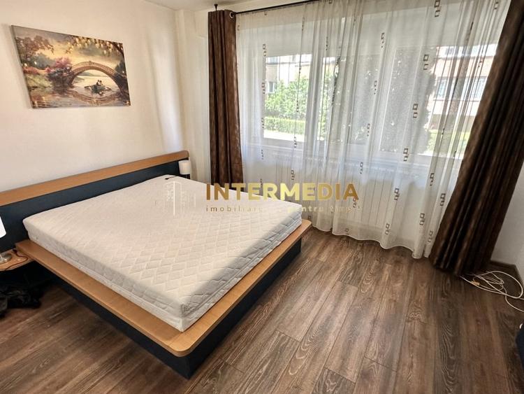 Apartament cu 2 camere decomandat, mobilat în Central