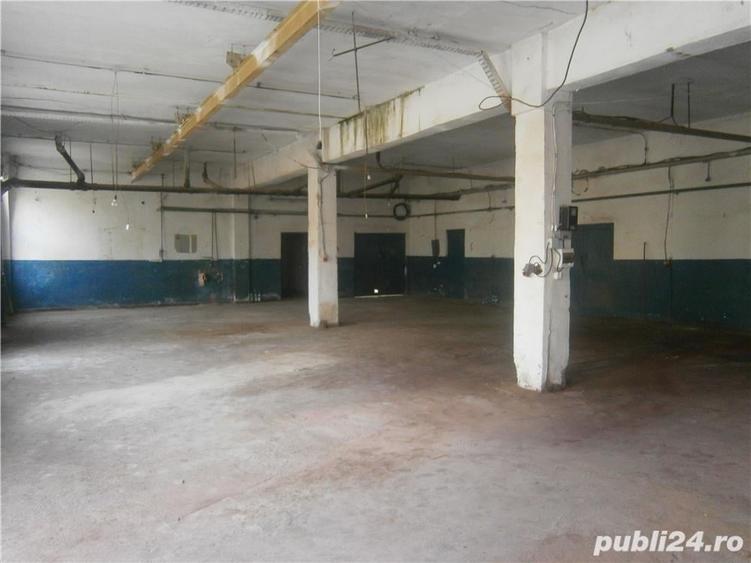 Spațiu comercial, de 1,400 mp, în Industrială