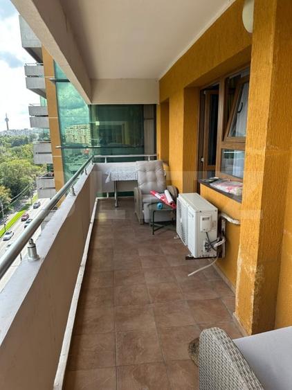 Apartament cu 2 camere semidecomandat, mobilat în Micro 17