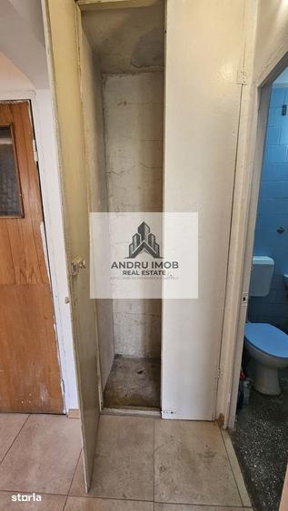 Apartament cu 3 camere decomandat în Vitan