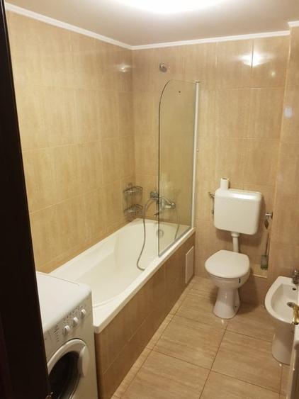 Apartament cu 3 camere decomandat, mobilat în Exterior Nord