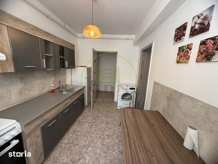 Garsonieră decomandată, mobilată în Craiovița Nouă