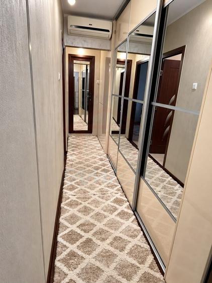 Apartament cu 3 camere decomandat, mobilat în Micro 20