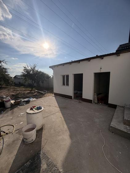 Casă cu 4 camere în Popoveni