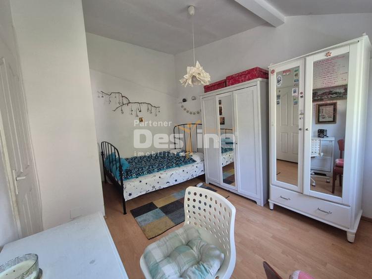 Apartament cu 2 camere decomandat, mobilat în Armeneasca