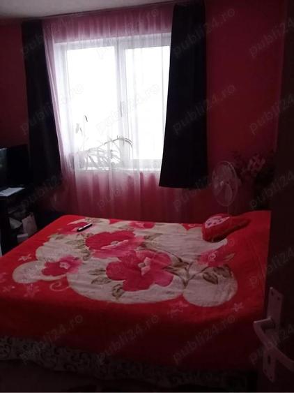 Apartament cu 3 camere decomandat în Bratca