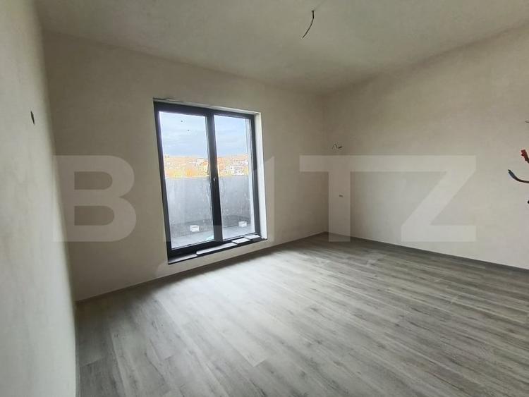 Apartament cu 3 camere decomandat în Exterior Sud