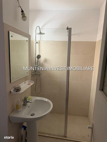 Apartament cu 2 camere semidecomandat, mobilat în Trivale
