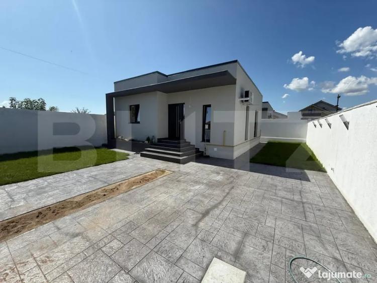 Casă cu 3 camere cu Teren 220 Mp în Central