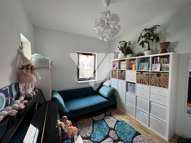 Duplex cu 4 camere cu Canalizare în Cristian