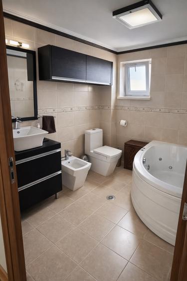 Duplex cu 5 camere cu Canalizare în Industriilor