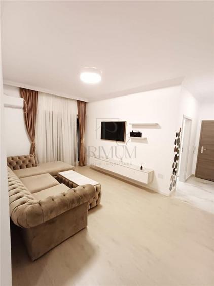 Apartament cu 3 camere decomandat în Chișoda