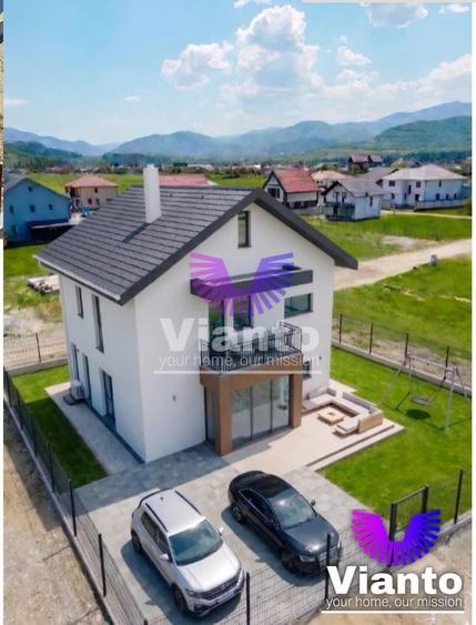 Casă individuală cu 4 camere cu Canalizare în Exterior Sud