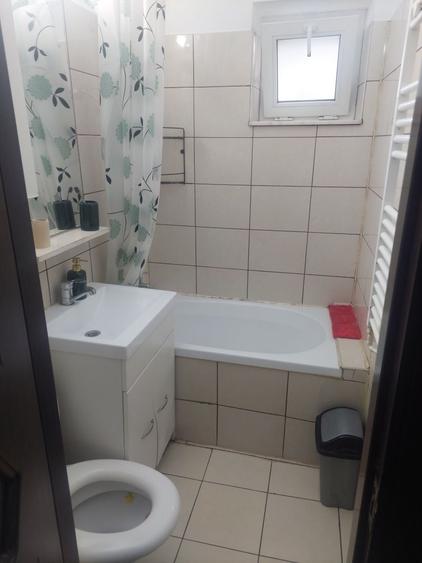 Inchiriez apartament zona Trivale - 11