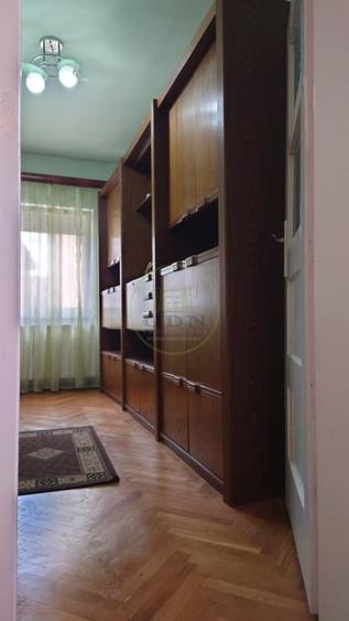 Casă individuală cu 4 camere cu Canalizare în Lupeni
