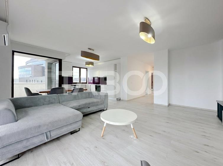 Penthouse cu 4 camere semidecomandat, mobilat în Gheorgheni
