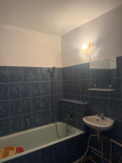 Apartament cu 3 camere decomandat în Micro 16
