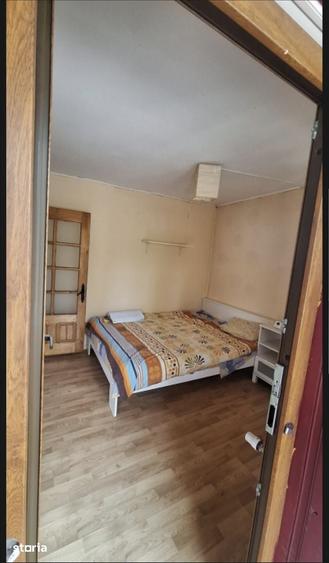 Casă cu 4 camere cu Teren 124 Mp în Rucăr