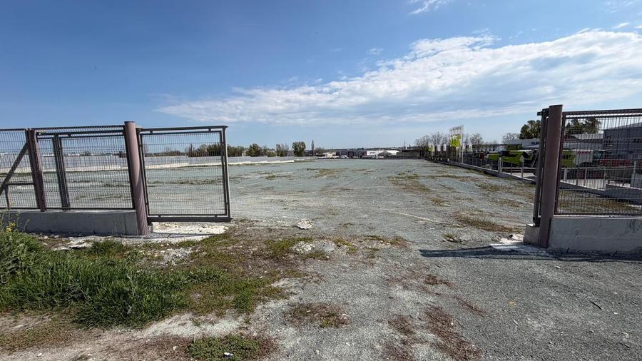 Teren agricol, în Nord