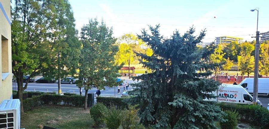 Apartament cu 3 camere decomandat în Grigorescu