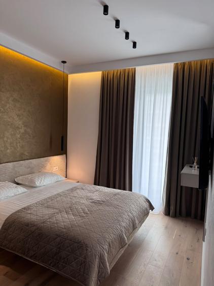Apartament cu 2 camere semidecomandat, mobilat în Pipera