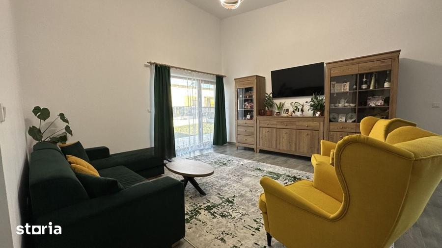 Casă cu 4 camere decomandat cu Teren 550 Mp în Recea