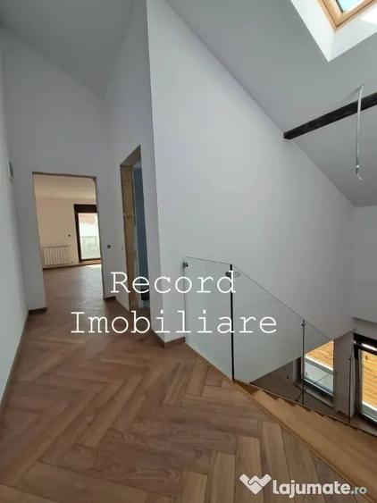Casă cu 6 camere cu Teren 150 Mp în Gruia