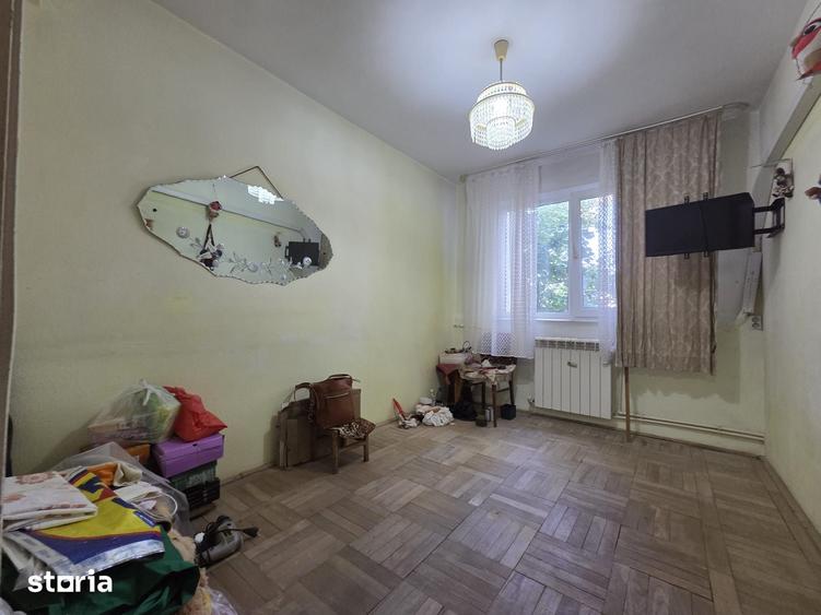 Apartament cu 3 camere în Micro 38