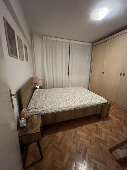 Inchiriere apartament doua camere semidecomandat sector 4 - 8