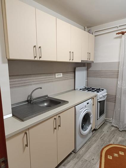 Apartament cu 2 camere semidecomandat în Lăpuș