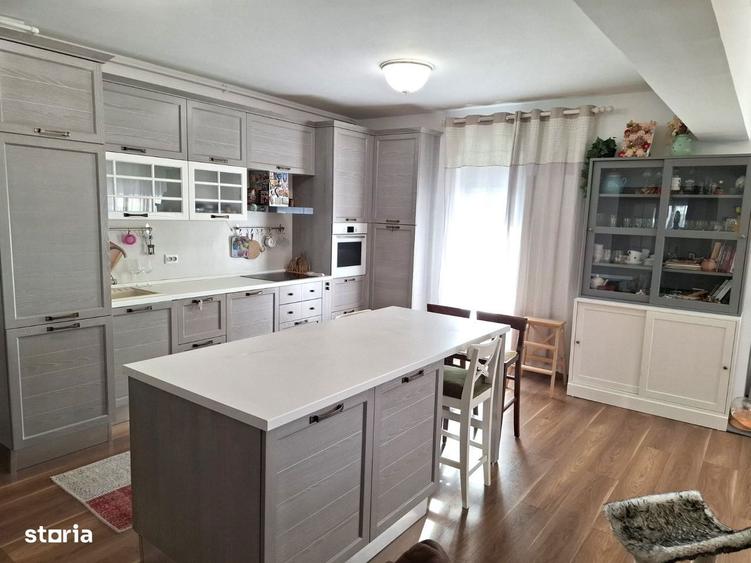 Apartament cu 3 camere decomandat în Orizont