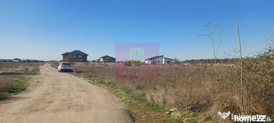 Teren de 6293 mp, în Săbăreni