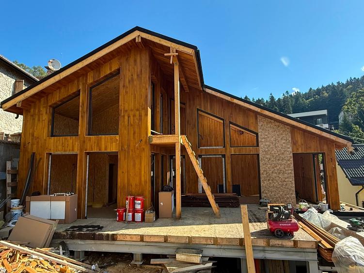 Casă individuală cu 3 camere cu Teren 227 Mp în Piatra Arsă