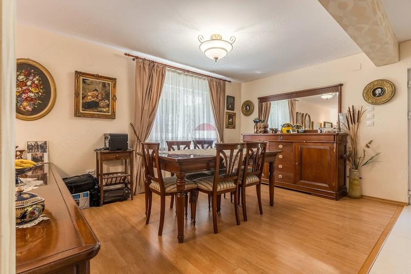 Casă cu 5 camere cu Teren 869 Mp în Bucium