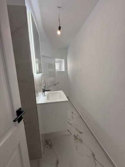 Apartament cu 3 camere în Nerva Traian