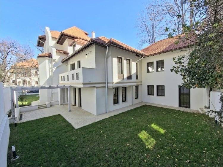 Casă cu 11 camere cu Garaj în Dorobanți