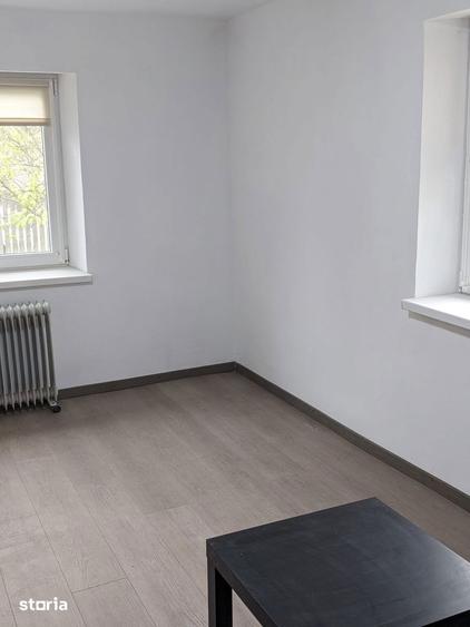 Casă cu 3 camere decomandat cu Teren 2000 Mp în Fărcașele