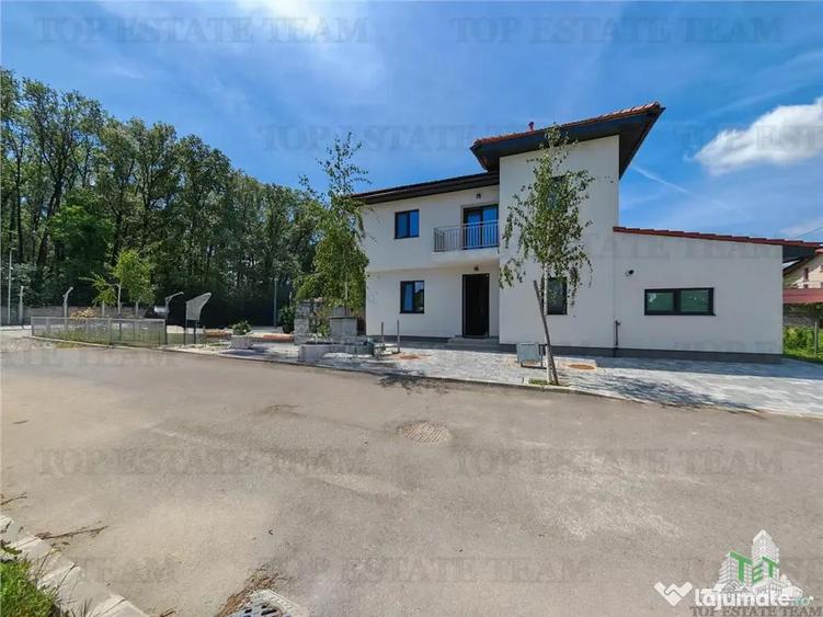 Casă cu 5 camere cu Teren 1164 Mp în Corbeanca