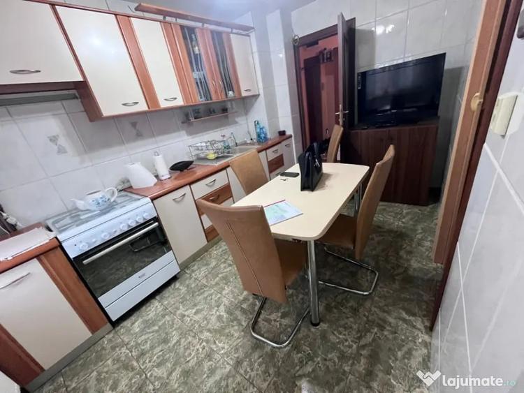 Apartament cu 4 camere decomandat, mobilat în Brazda lui Novac