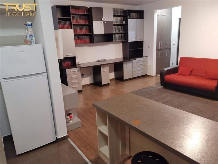 Apartament cu 2 camere semidecomandat în Florești