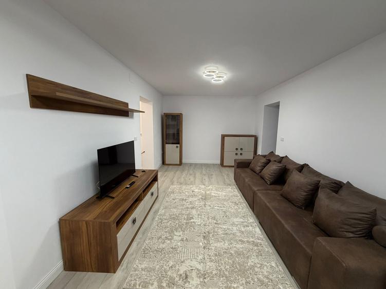 Apartament cu 2 camere semidecomandat în Aleea Trandafirilor