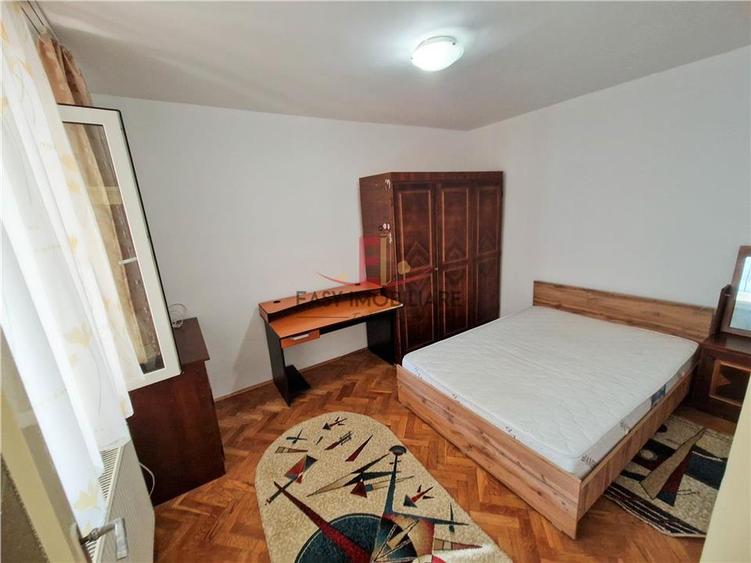 Apartament cu 3 camere decomandat în 7 Noiembrie