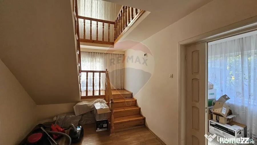 Casă cu 5 camere cu Teren 2078 Mp în Bogata