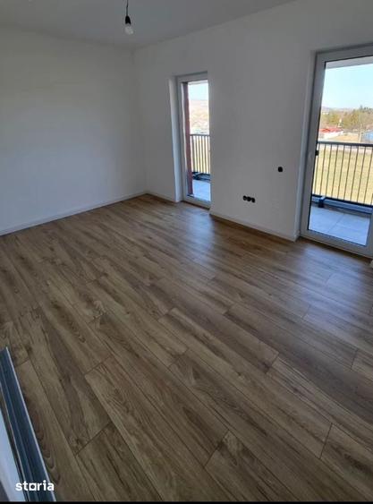 Apartament cu 3 camere în Florești
